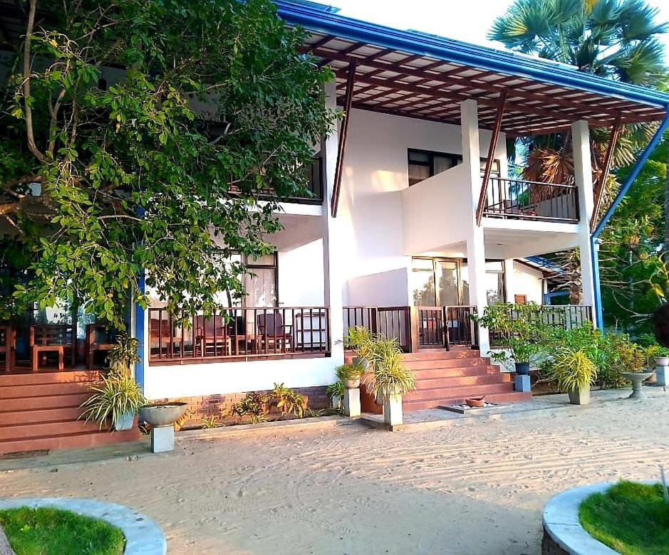Welle Wadiya Beach Villa Калпития Екстериор снимка