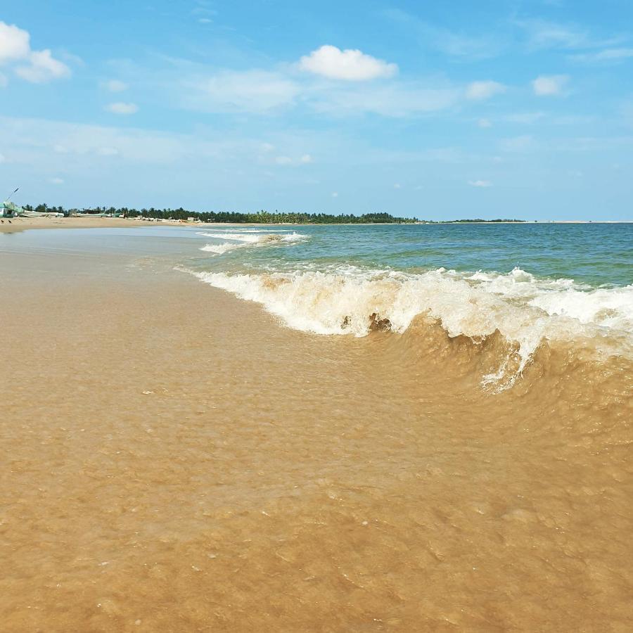 Welle Wadiya Beach Villa Калпития Екстериор снимка
