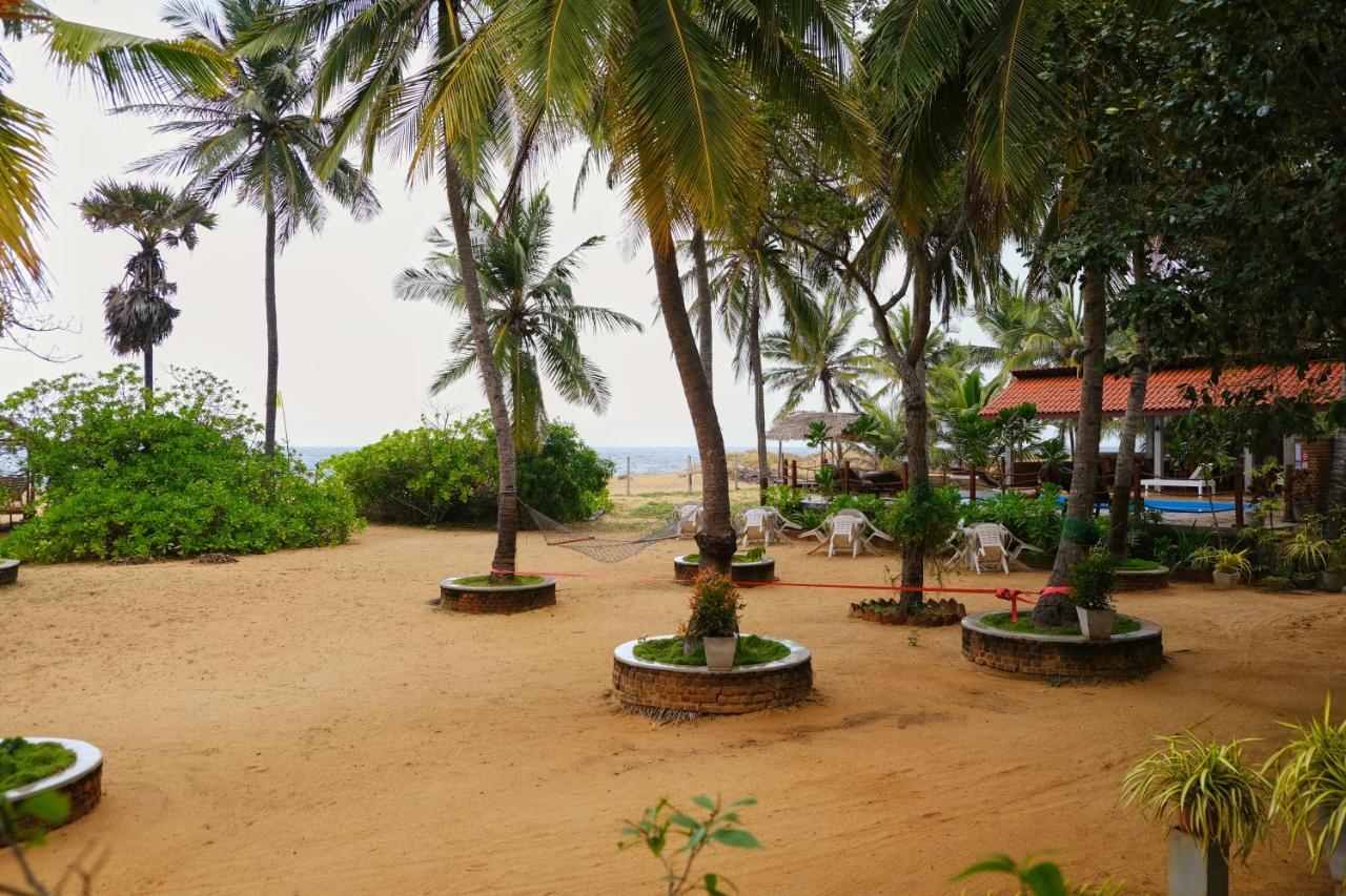 Welle Wadiya Beach Villa Калпития Екстериор снимка