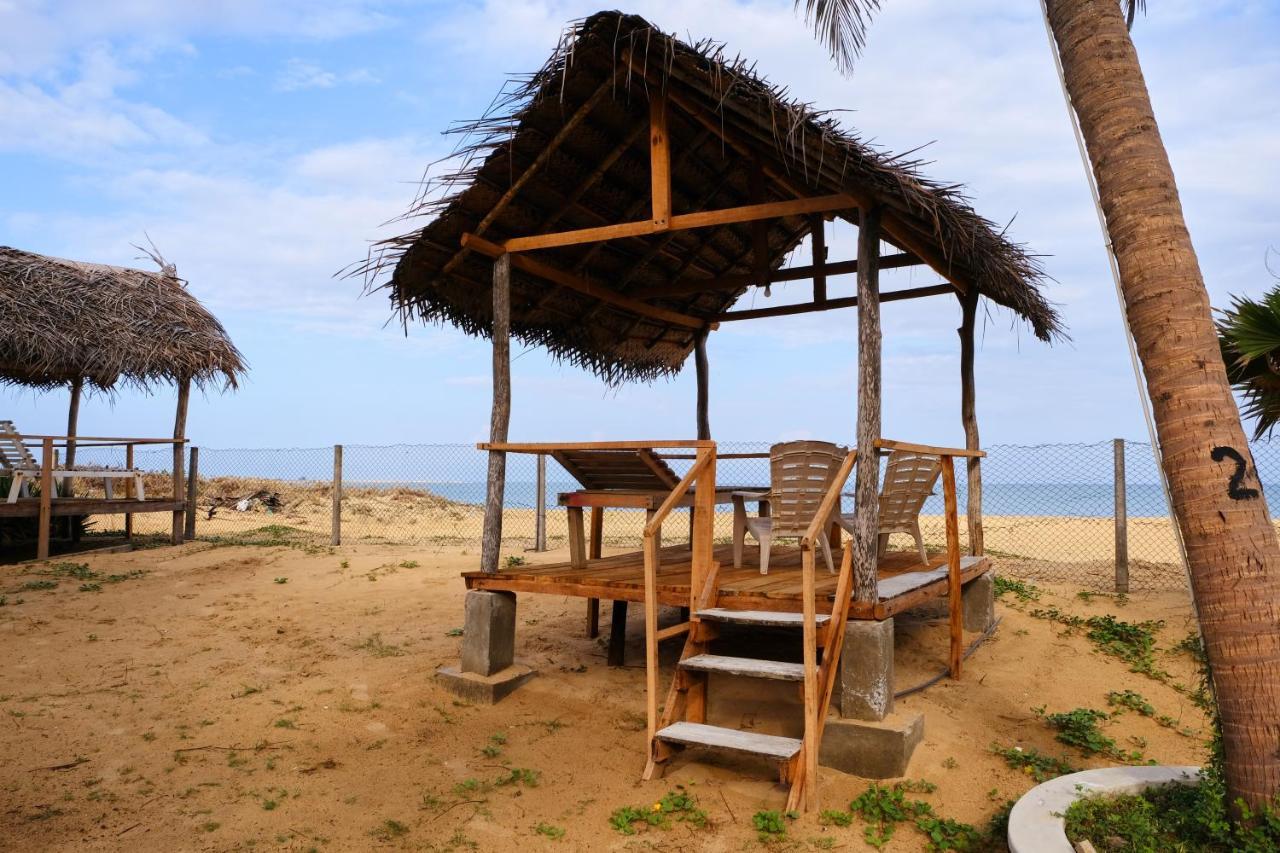 Welle Wadiya Beach Villa Калпития Екстериор снимка