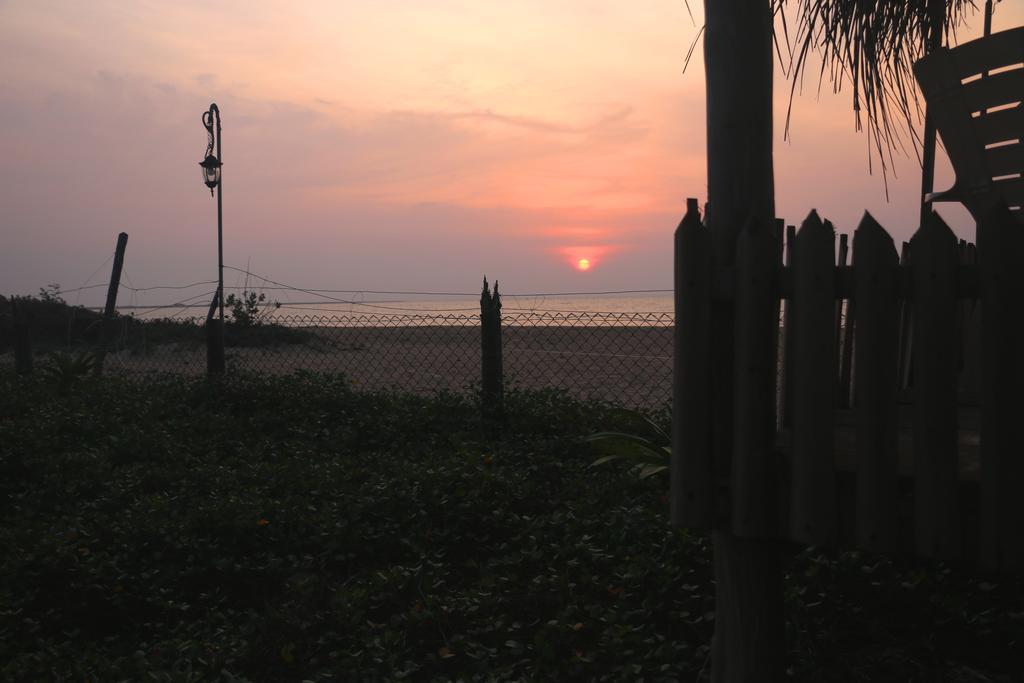 Welle Wadiya Beach Villa Калпития Екстериор снимка
