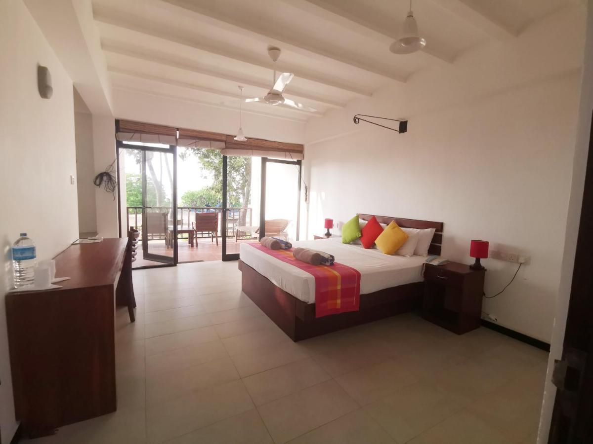Welle Wadiya Beach Villa Калпития Екстериор снимка