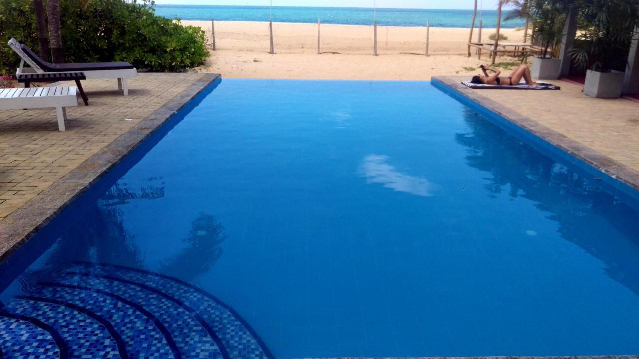 Welle Wadiya Beach Villa Калпития Екстериор снимка